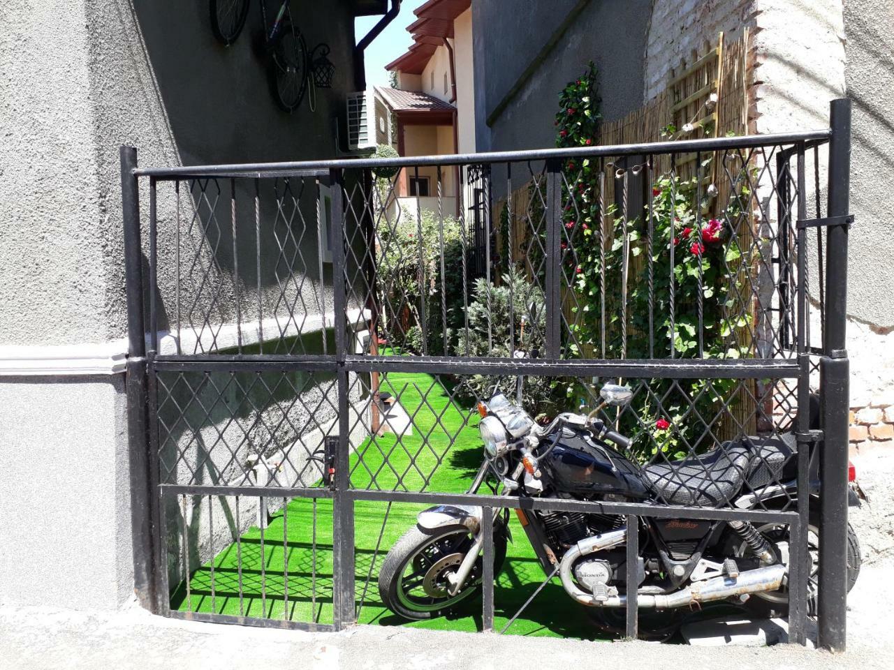 Hotel Motor House Unirii Bukarest Exterior foto